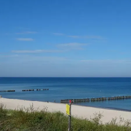 Czarmorza Goscinne منزل للإقامة ميلنو