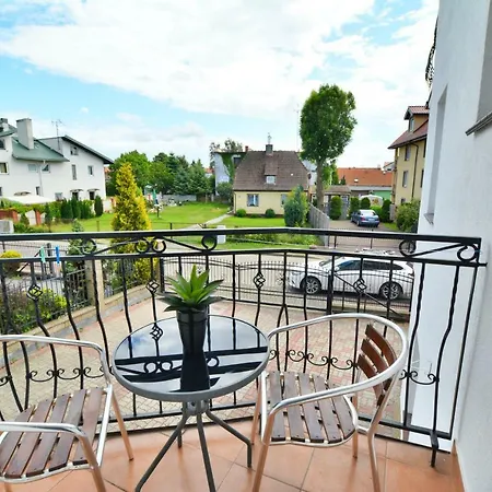 Δωμάτια σε οικογενειακή κατοικία Czarmorza Goscinne