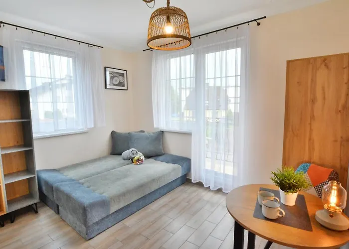 Czarmorza Goscinne 미엘노