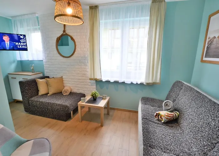 Czarmorza Goscinne 미엘노