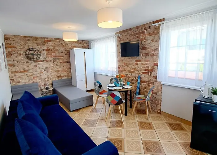 Czarmorza Goscinne 미엘노